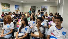 Secdef reúne mulheres idosas e homenageia centenárias em encontro estadual