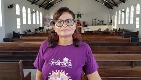 “Orar mais” e “ter paciência”: quando a fé é usada para manter mulheres em relações abusivas