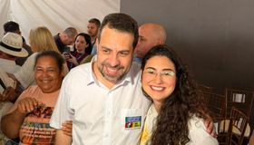 Em agenda com Boulos, Teca Nelma afirma que mulheres são as mais afetadas pela escala 6×1