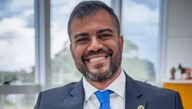 Ministério exonera secretário após prisão por agressão à companheira em resort de Alagoas
