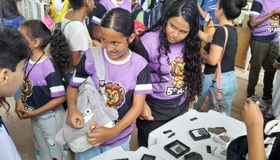 Evento de astronomia reúne estudantes, pesquisadores e competições de foguetes