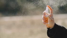 Spray de defesa pessoal para mulheres: 7 pontos para entender a nova lei