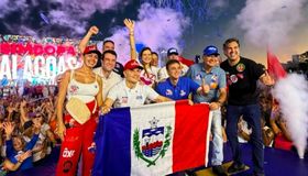 Ceci participa de lançamento da candidatura de Renan Filho em Arapiraca ao lado de Yale Fernandes