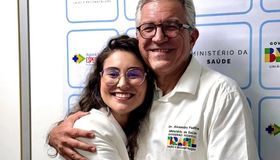 Teca Nelma recebe apoio de Eduardo Suplicy e Alexandre Padilha