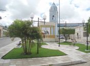 Crise econômica força prefeito a demitir servidores e reduzir salários em Limoeiro de Anadia