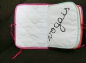 Mães arapiraquenses produzem livros de pano para escolas municipais