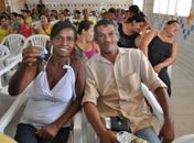 Famílias recebem chaves das casas do Residencial Brisa do Lago