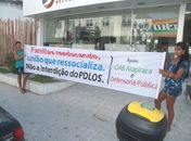 Famílias de presos e defensores realizam protesto contra desativação do presidio de Arapiraca