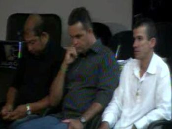 Jadielson Barbosa (ao centro) ao lado de Mendonça e Zé Piaba
