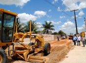 Bairros continuam recebendo obras de drenagem e pavimentação