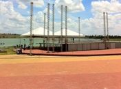 Estrutura sendo montada para o evento.