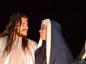 Bastidores da Paixão de Cristo reúne protagonistas e figurantes em forte clima de união