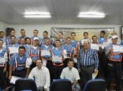 Novos agentes de trânsito recebem certificados de capacitação