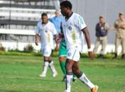 Atacante Henry