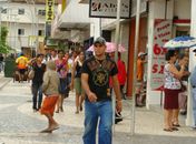 Arapiraquenses vão as compras para garantir presente do Dia dos Pais