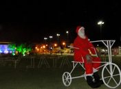 Papai Noel de helicóptero e show da galinha pintadinha no Natal de Arapiraca