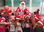 Programação natalina em Limoeiro é iniciada com chegada de Papai Noel