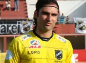 ASA confirma contratação do atacante Léo Gamalho