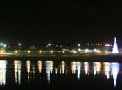 Show pirotécnico e atrações musicais animam Réveillon no Lago da Perucaba