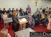 Célia ao lado dos vereadores durante posse