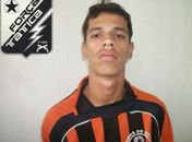 Após ser abordado pela PM, motociclista é preso com arma de fogo