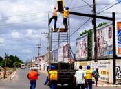 SMTT de Arapiraca instala semáforo triplo na Praça Padre Cícero