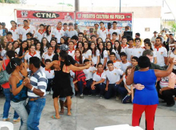 Estudantes de colégio particular conhecem projeto Cultura na Praça
