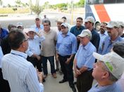 Benedito de Lira lidera comitiva de prefeitos em viagem à Petrolina