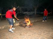 Arapiraquenses mantêm tradição e montam fogueiras no São João