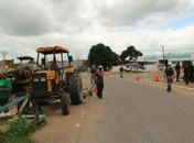 Prefeitura notifica e retira tratores das margens da AL-115