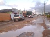 Obra inacabada provoca transtornos aos motoristas que trafegam pela Boa Vista