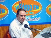 Luciano Barbosa concedendo entrevista