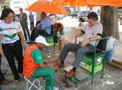 Praça é revitalizada, recebe estátua de Marques da Silva e ganha cadeiras de engraxate