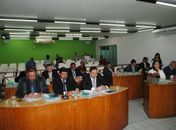Legislativo arapiraquense homenageia o radialista Zé do Rojão e o servidor Zelão