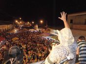 Ressaca de Carnaval arrasta multidão em Lagoa da Canoa