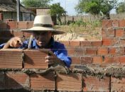 Prefeitura inicia construção de 50 casas para agricultores