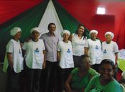 Merendeiras de Lagoa da Canoa recebem uniformes e curso de capacitação