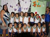 Prefeitura de Feira Grande entrega uniformes para alunos de creche escolar