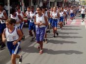 Alunos do Pelotão Mirim realizam “corridão” pelas principais ruas do Centro de Arapiraca
