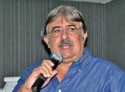 Ricardo Teófilo recebe alta do Hospital do Coração