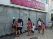 Ex-funcionários denunciam Lojas Esplanada por descumprimento de obrigações trabalhistas
