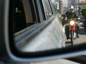 Avistar motocicleta pelo retrovisor é sinônimo de tensão entre motoristas arapiraquenses