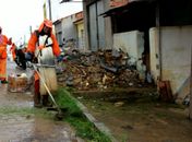 Prefeitura realiza mutirões de limpeza em bairros da cidade