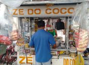 Ambulantes do calçadão reclamam de queda no movimento