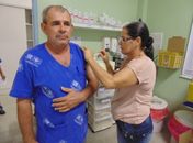 Servidores do Hospital de Emergência do Agreste são vacinados contra a Influenza