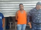 Mulher é presa acusada de furtar vários produtos em loja no Centro de Arapiraca