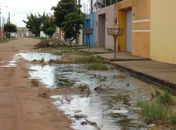 Moradores de loteamento no Bairro Cavaco reclamam da falta de infraestrutura
