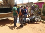 Idoso que retornava de velório morre após moto se chocar com caminhão de lixo