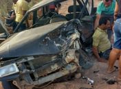 Veículo capota e motorista fica ferido em estrada vicinal que liga Agreste ao Litoral