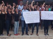 Servidores da Prefeitura de Arapiraca realizam protesto em razão de demissões ilegais